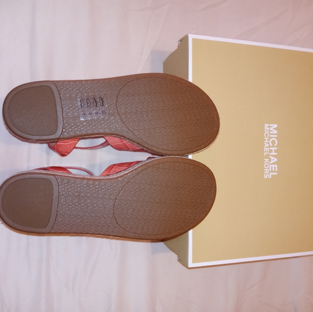 Michael Kors Abbott Leather Sandals - Picture 5 of 9